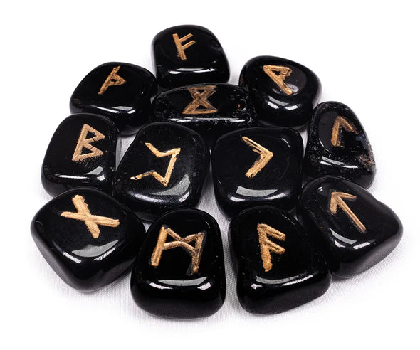 Rune in Agata nera
